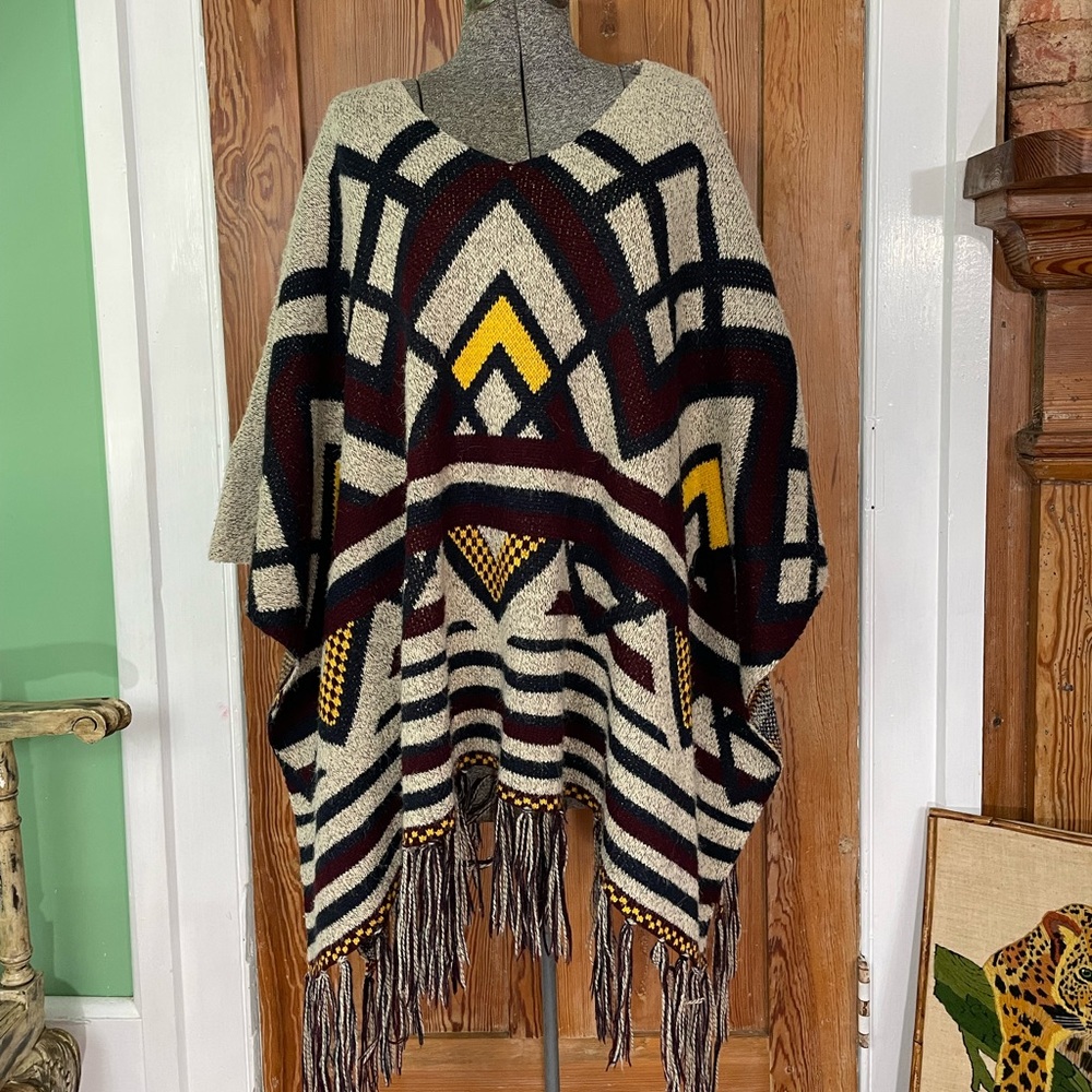 Yaira Festival Aztec Blanket Boho Fringe Hippie Pull On Poncho Sweater One Size